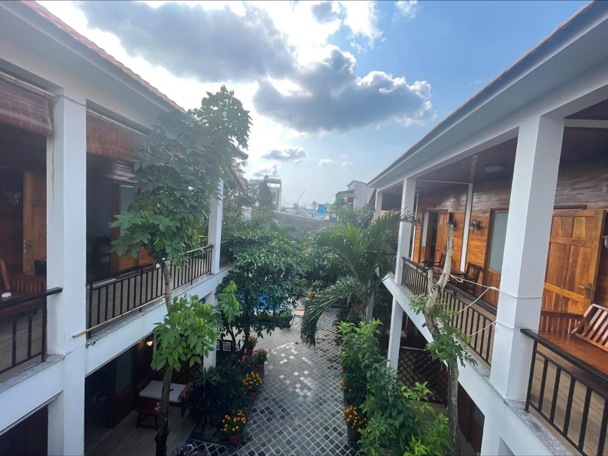 Khách Sạn Ambedo Phú Quốc Esterno foto